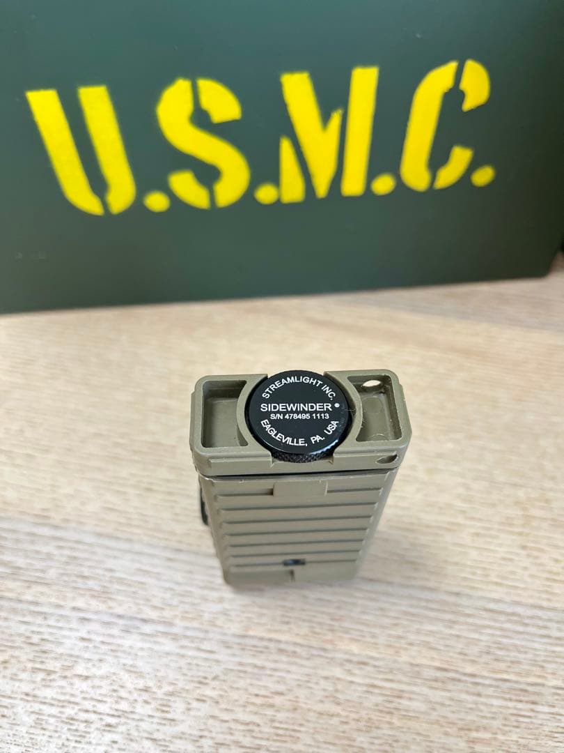 米軍放出品 デッドストック 新型STREAMLIGHT LED4色 懐中電灯1台