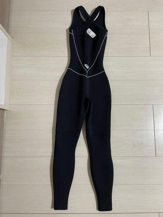 ロキシー　ウェットスーツ新品未使用