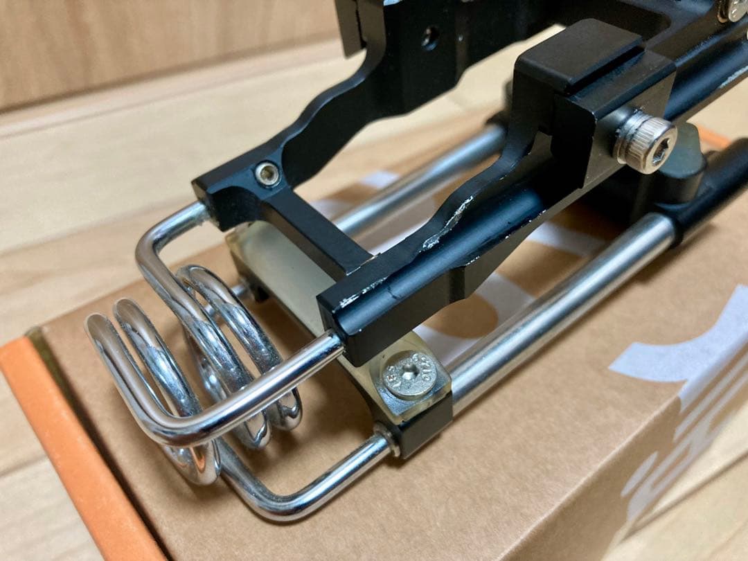 Air Seat サドルサスペンション 100kg ブラック