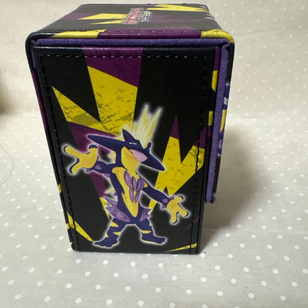 レア　ポケモンカードゲーム ストリンダー デッキケース