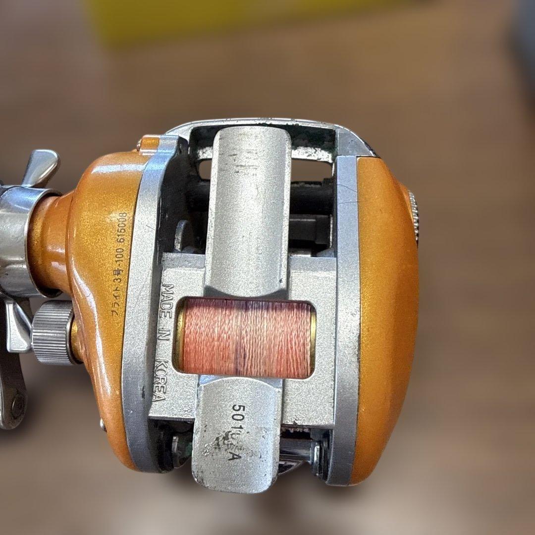 ダイワ SMAK100R ベイトリール　箱付き
