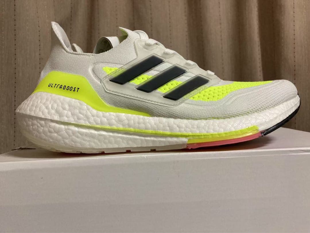 C*m様 adidas ULTRABOOST ホワイト/イエロー