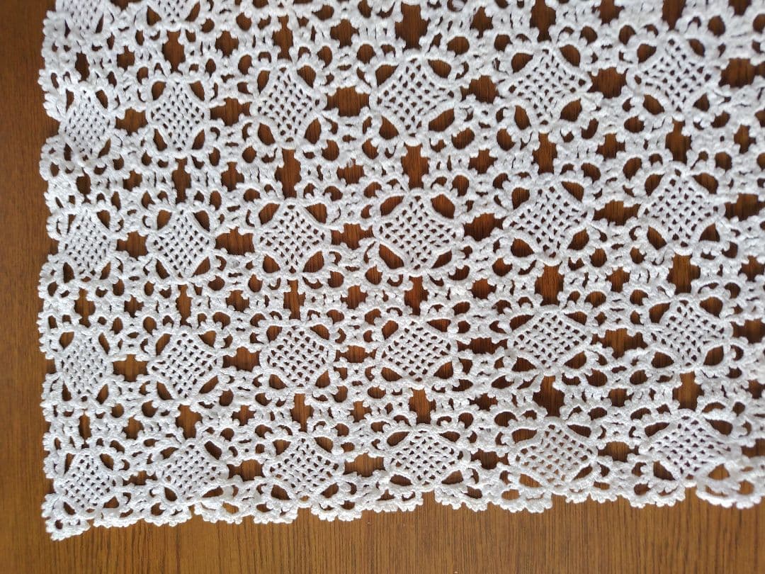 ホワイト レース編み テーブルクロス ハンドメイド　ビンテージ