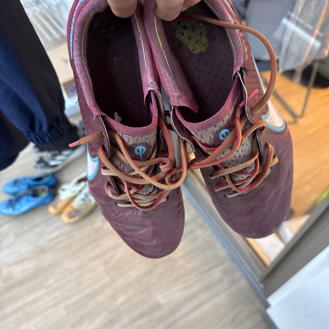 Nike Tiempo サッカーシューズ 赤/青