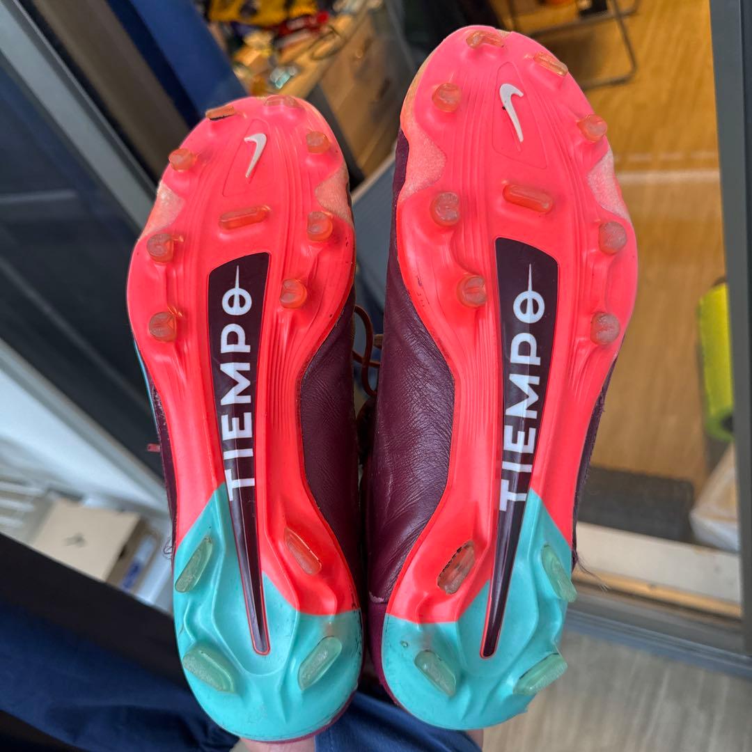 Nike Tiempo サッカーシューズ 赤/青