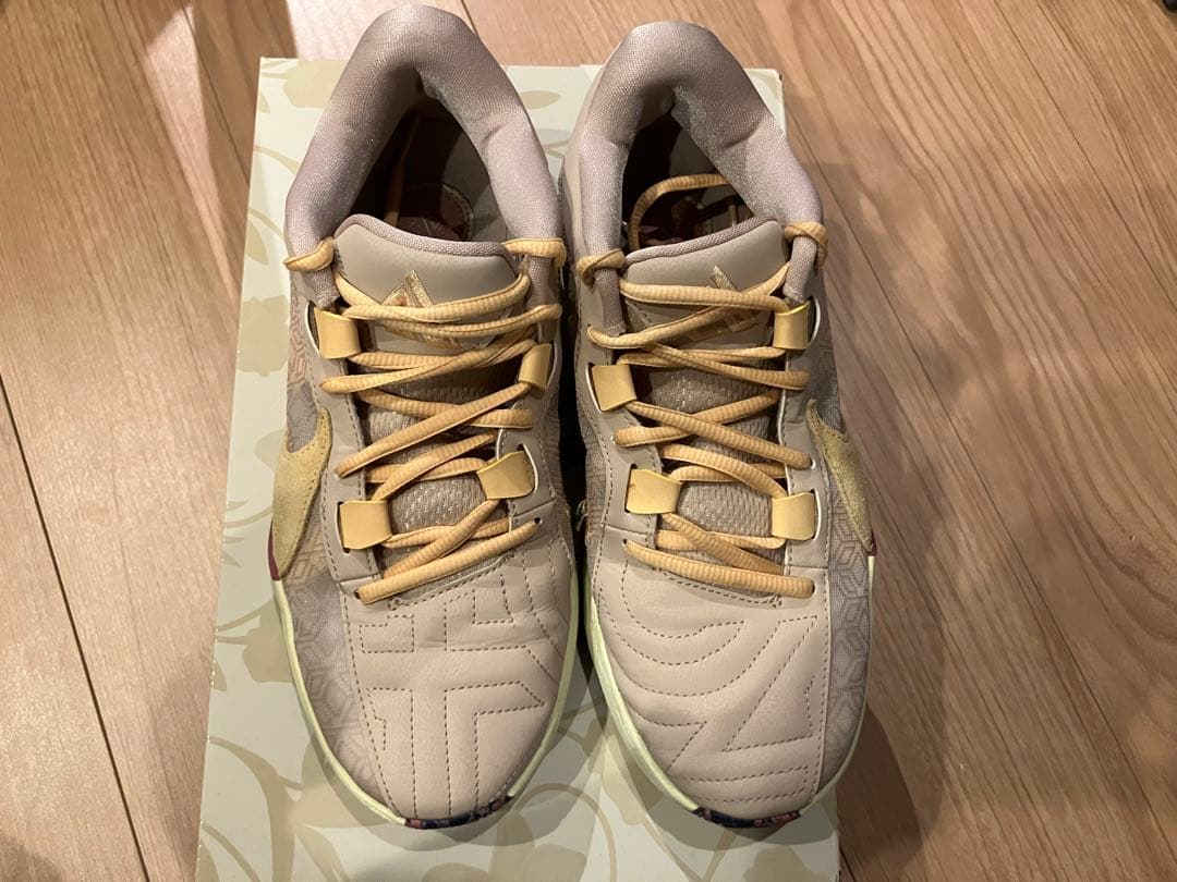 NIKE ZOOM FREAK 5 EP ナイキ　ズーム　フリーク5