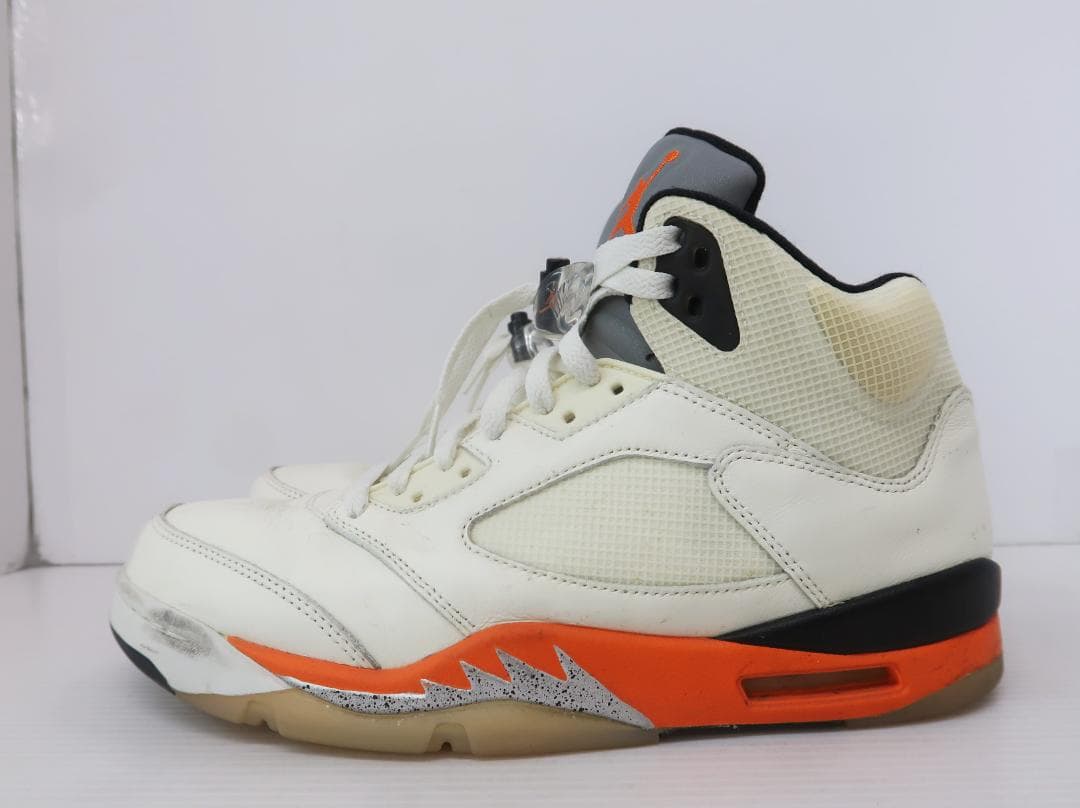 NIKE AIR JORDAN 5 RETRO エアジョーダン 5 レトロ