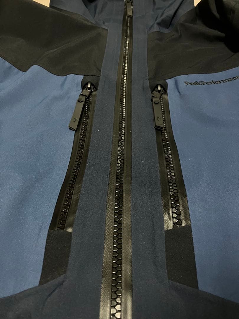 人気 ピークパフォーマンス GravityJacket Mサイズ 3レイヤー