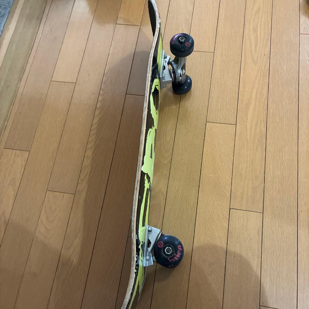 BORN スケートボード デッキ
