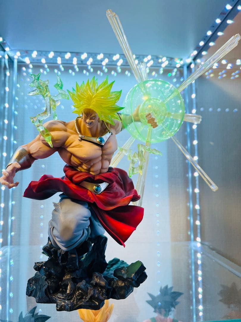 フィギュアーツZERO スーパーサイヤ人ブロリー エフェクト付き！