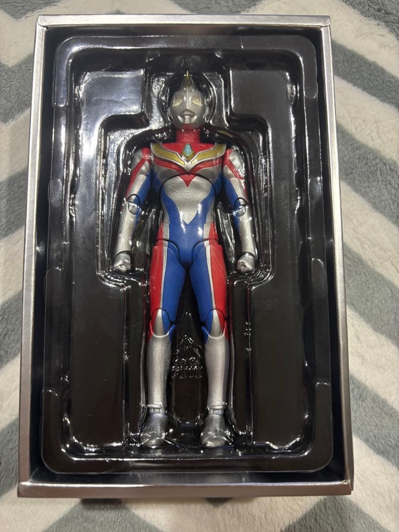 ウルトラマンダイナ　真骨彫製法