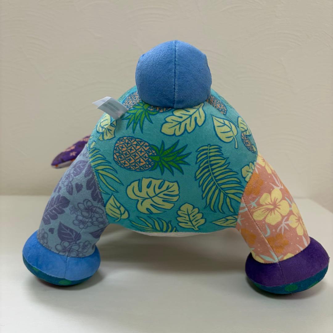 【希少】ディズニーリゾート　スティッチ　ぬいぐるみ　アロハ　パッチワーク　花柄