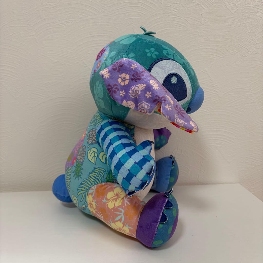 【希少】ディズニーリゾート　スティッチ　ぬいぐるみ　アロハ　パッチワーク　花柄