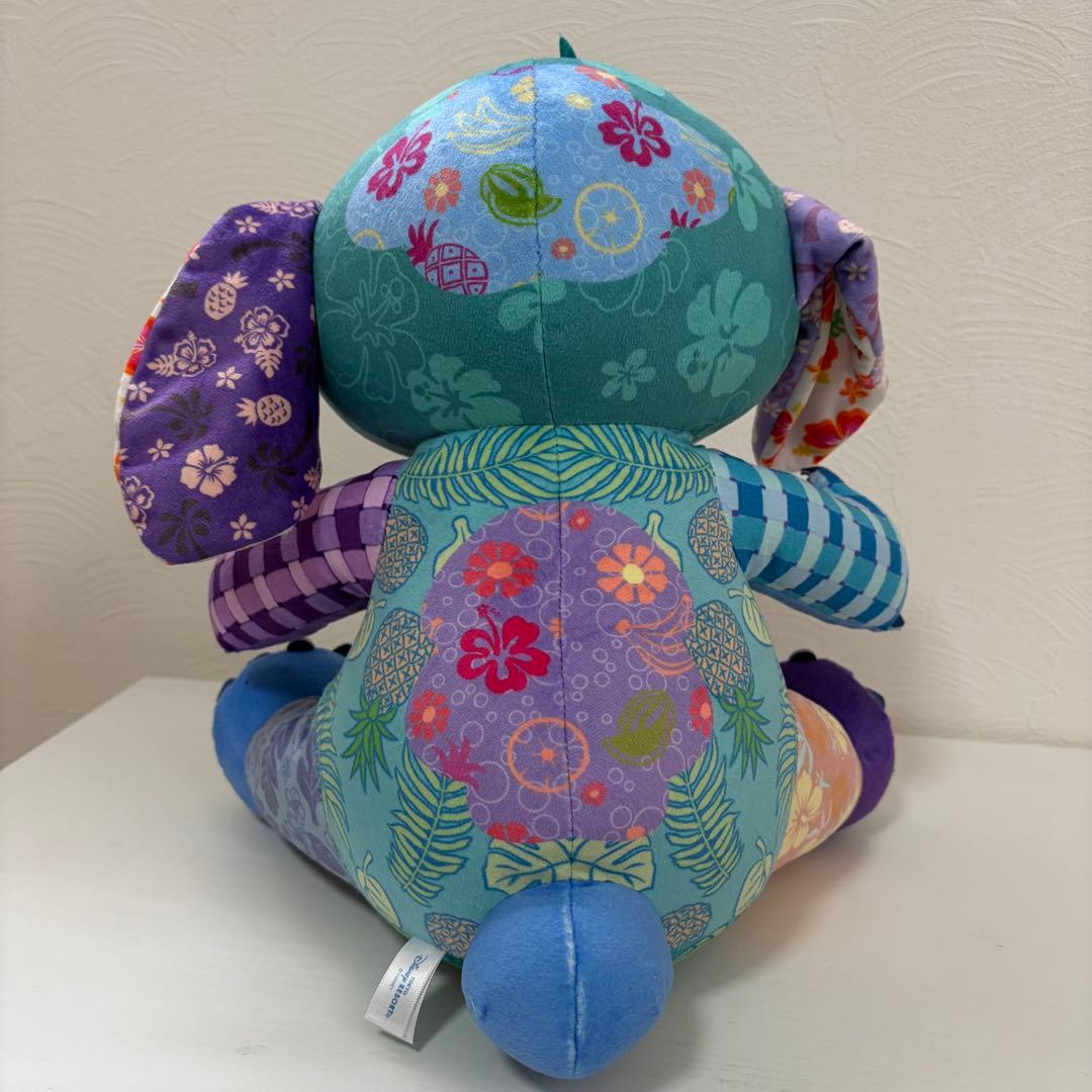 【希少】ディズニーリゾート　スティッチ　ぬいぐるみ　アロハ　パッチワーク　花柄