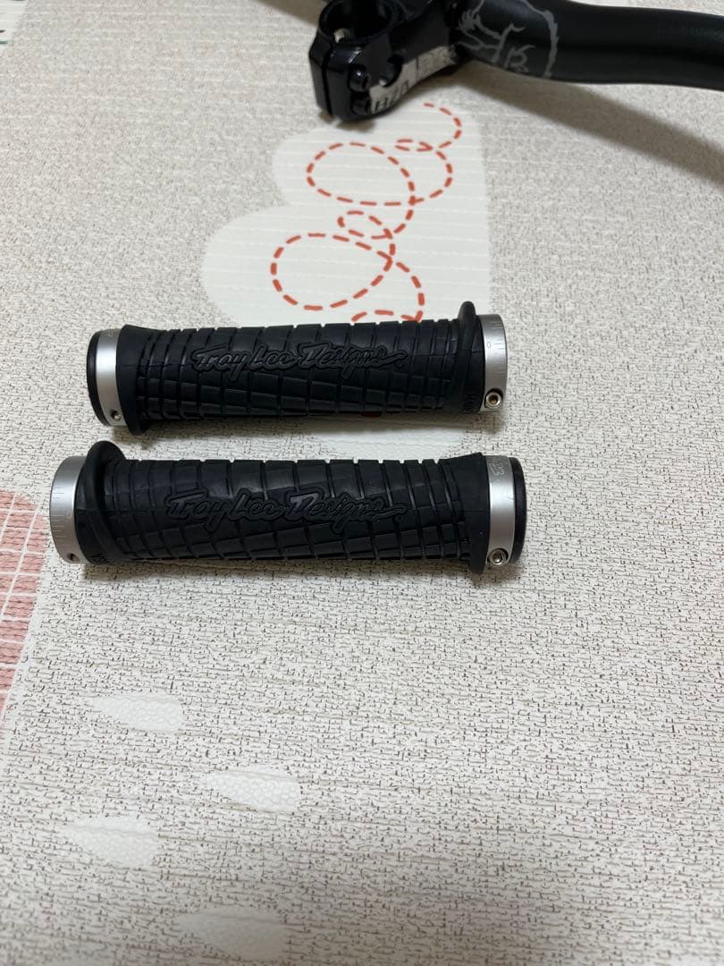 chromag ハンドル&ステム ODI グリップ