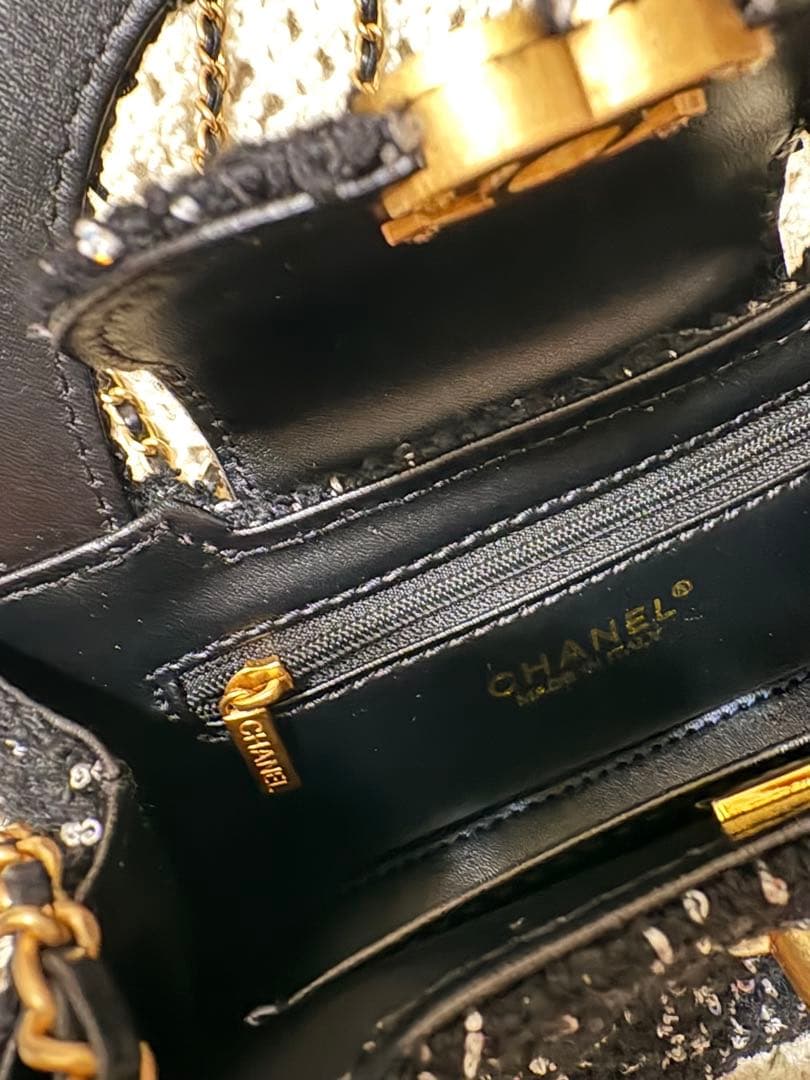 シャネル　CHANEL ノベルティ　黒 ツイード ショルダーバッグ　マトラッセ