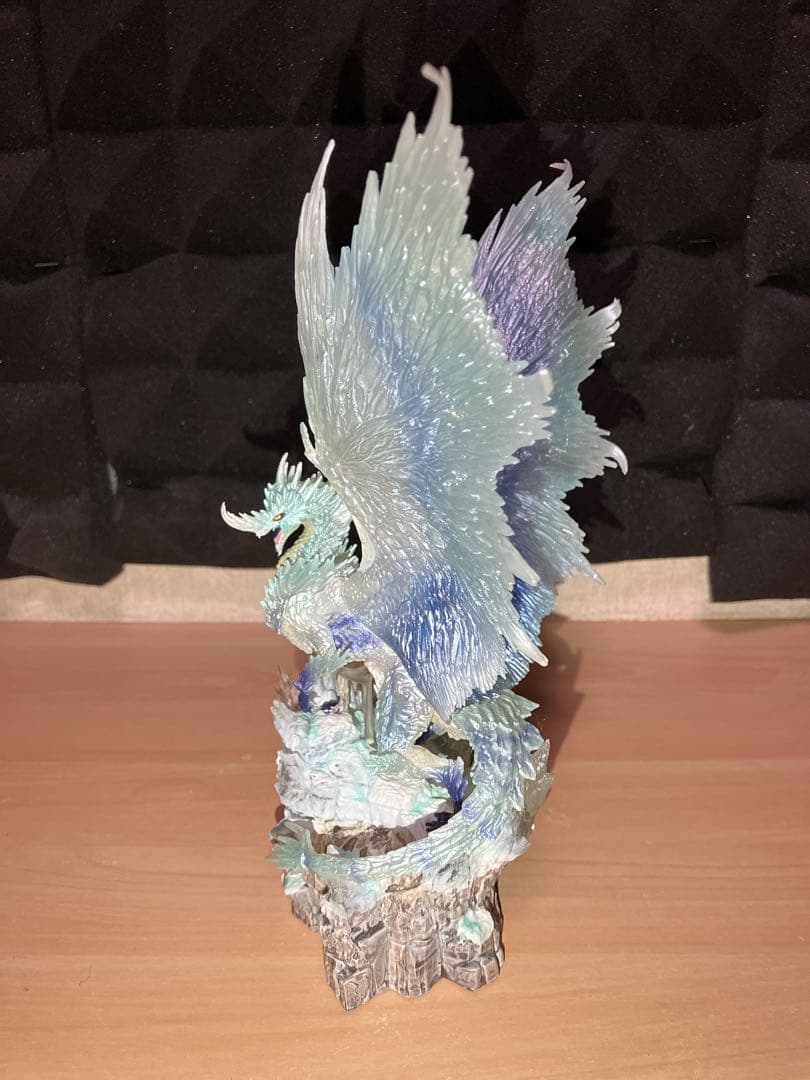 モンスターハンターワールド　アイスボーン　同梱フィギュア　イヴェルカーナ