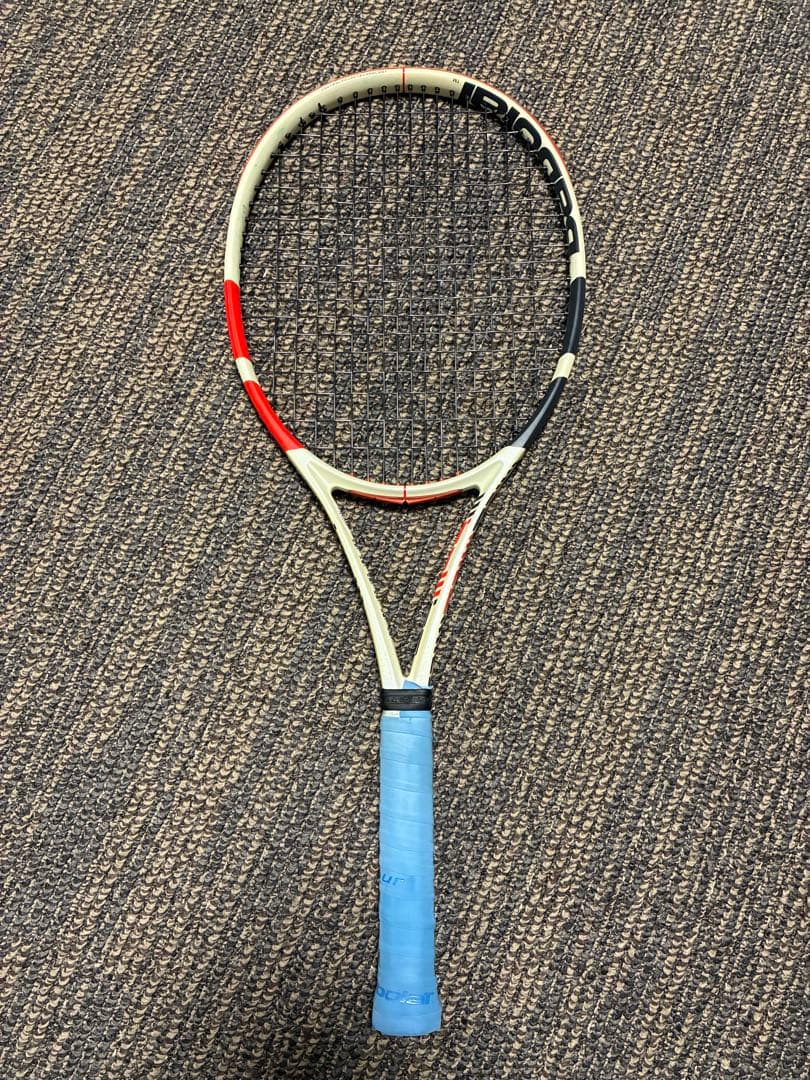 Babolat 3代目 ピュアストライク100