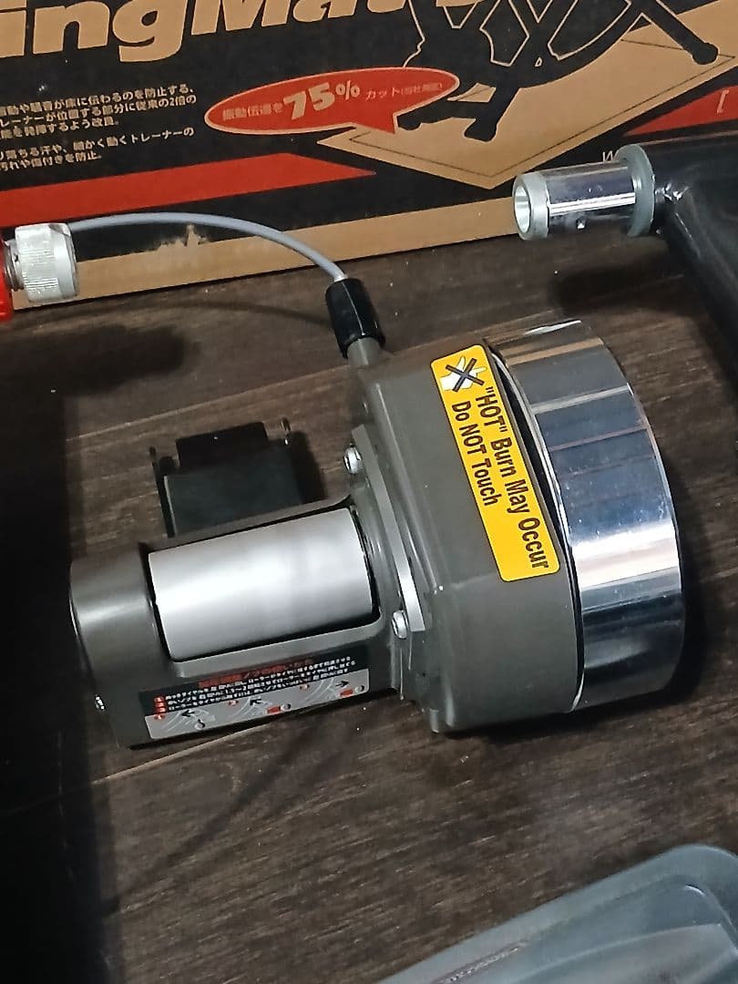 美品　MINOURA 固定式サイクルトレーナー LiveRide LR760