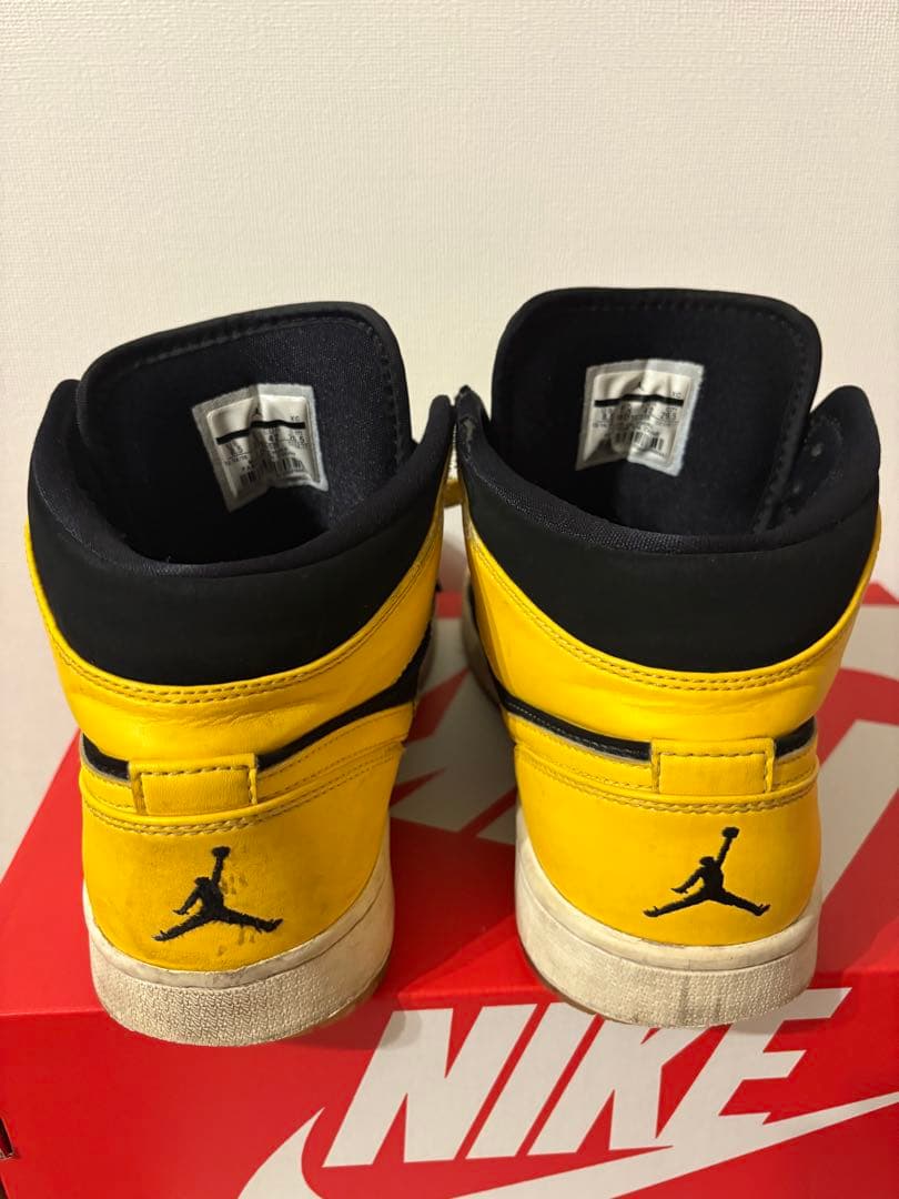 Nike Air Jordan 1 ブラック/イエロー