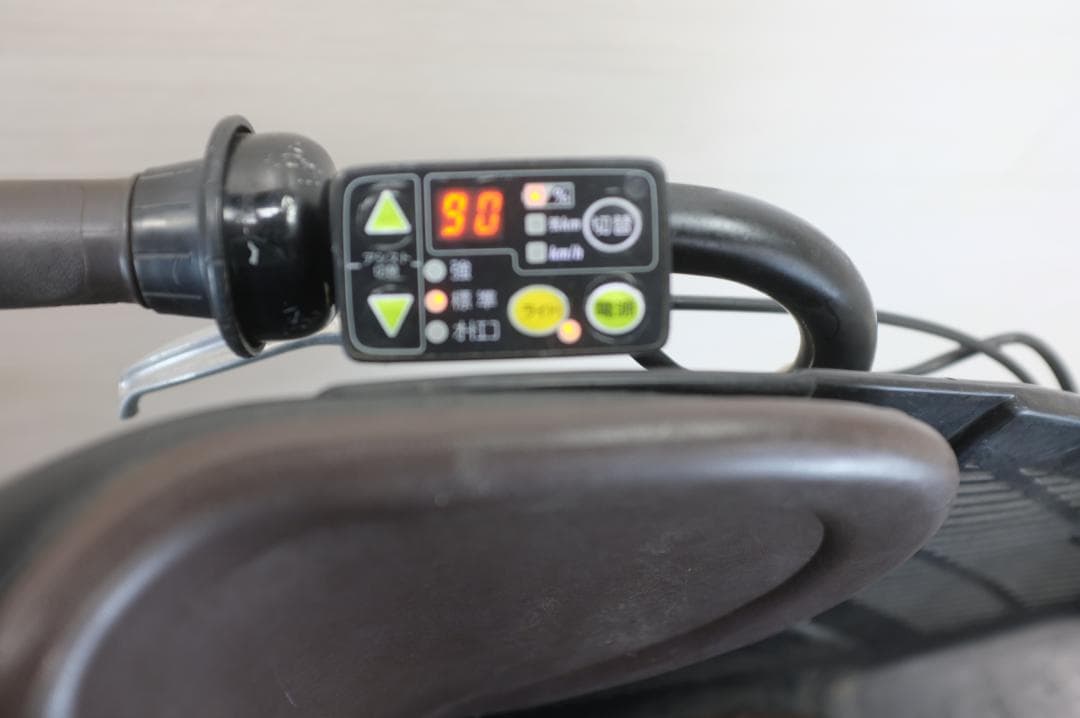 新基準　充電器付属　ヤマハPAS　KISS　 20インチ 3段変速 8.7Ah