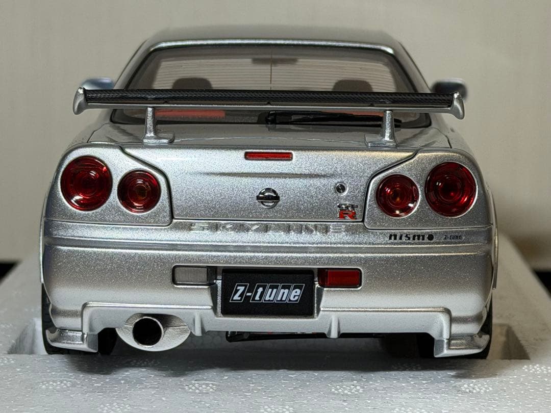 二*父様 オートアート　1/18 SKYLINE GT-R Z-tune シルバ