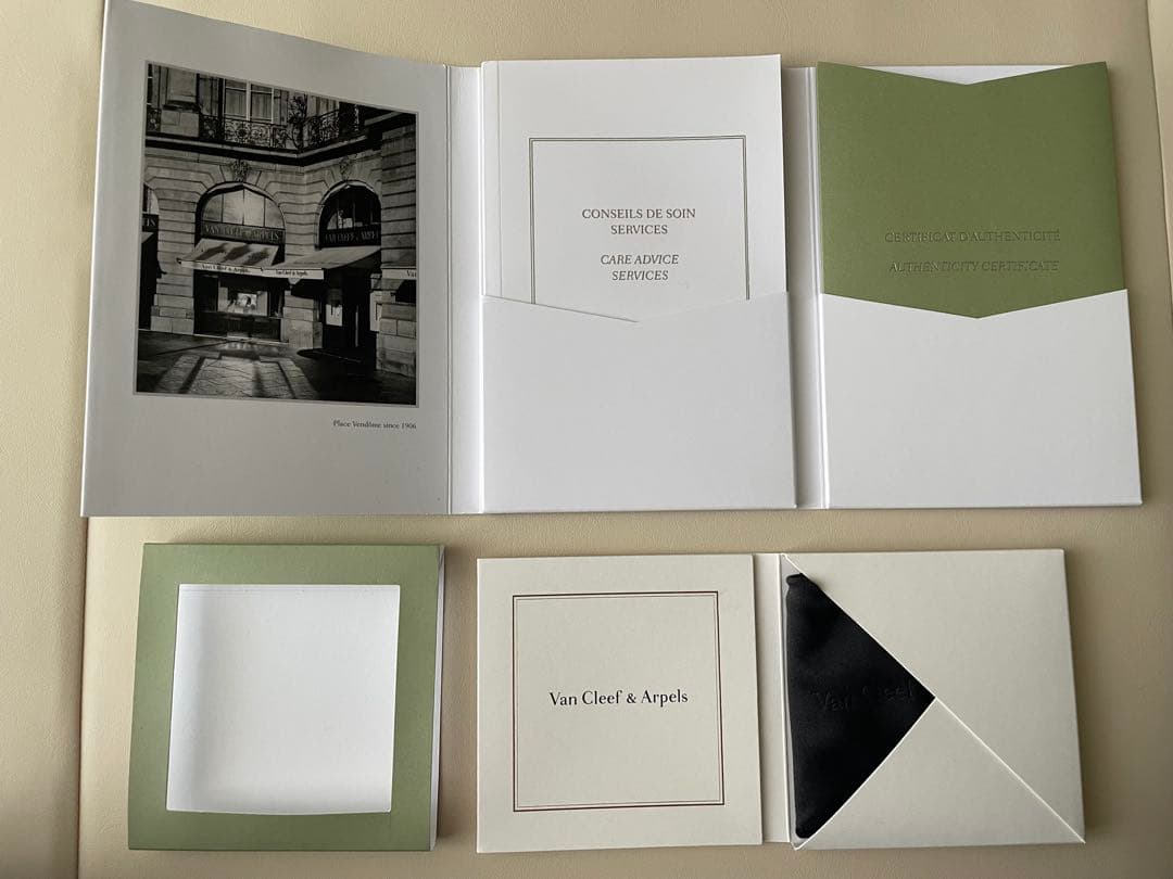 Van Cleef & Arpels ヴァンクリ　ジュエリークロス＆説明書
