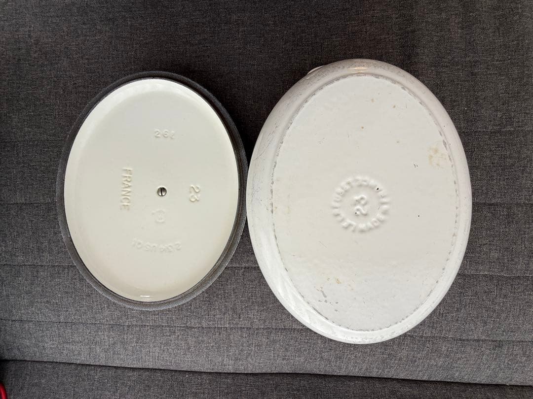Le Creuset ホワイト オーバル鍋