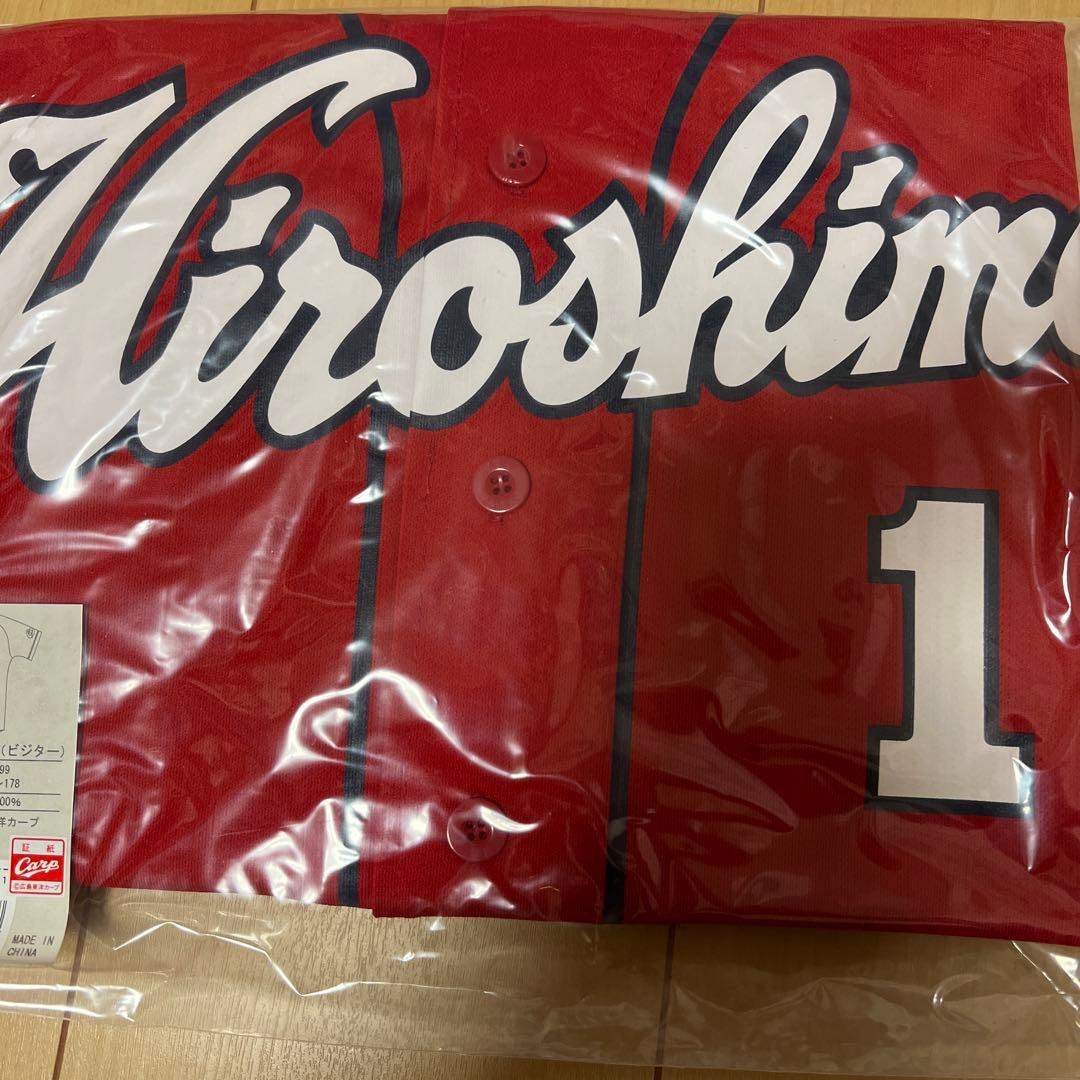 新品未使用　鈴木誠也　1番　ビジターユニホーム