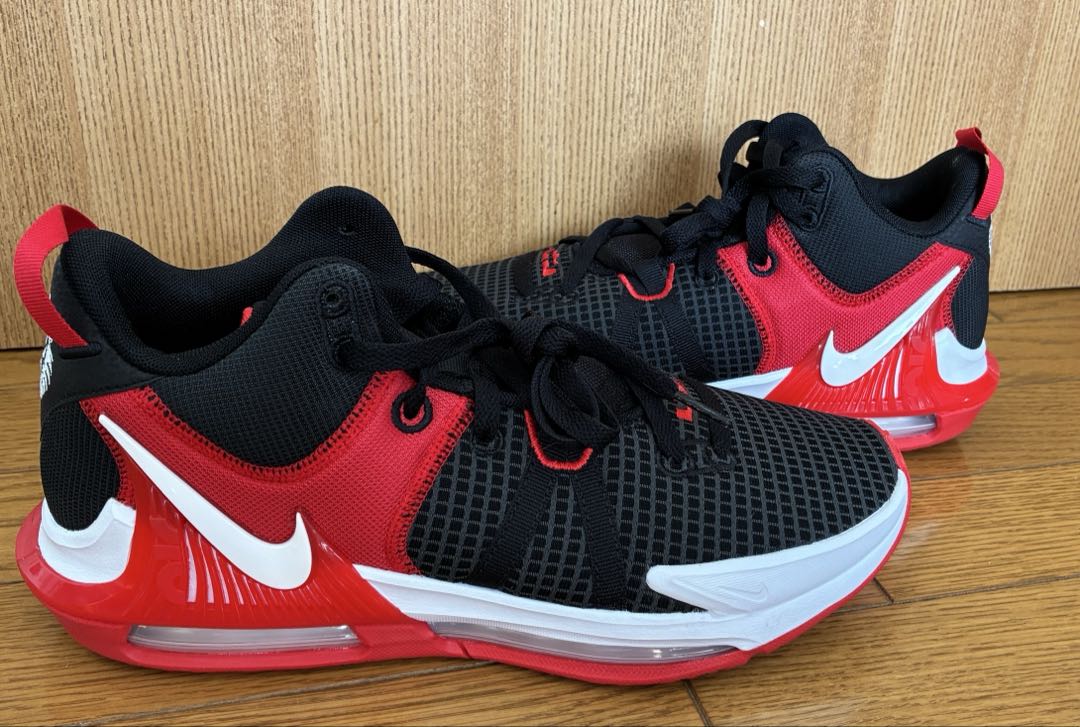 新品同様　Nike LeBron Witness 7 レブロン　バッシュ　赤　黒