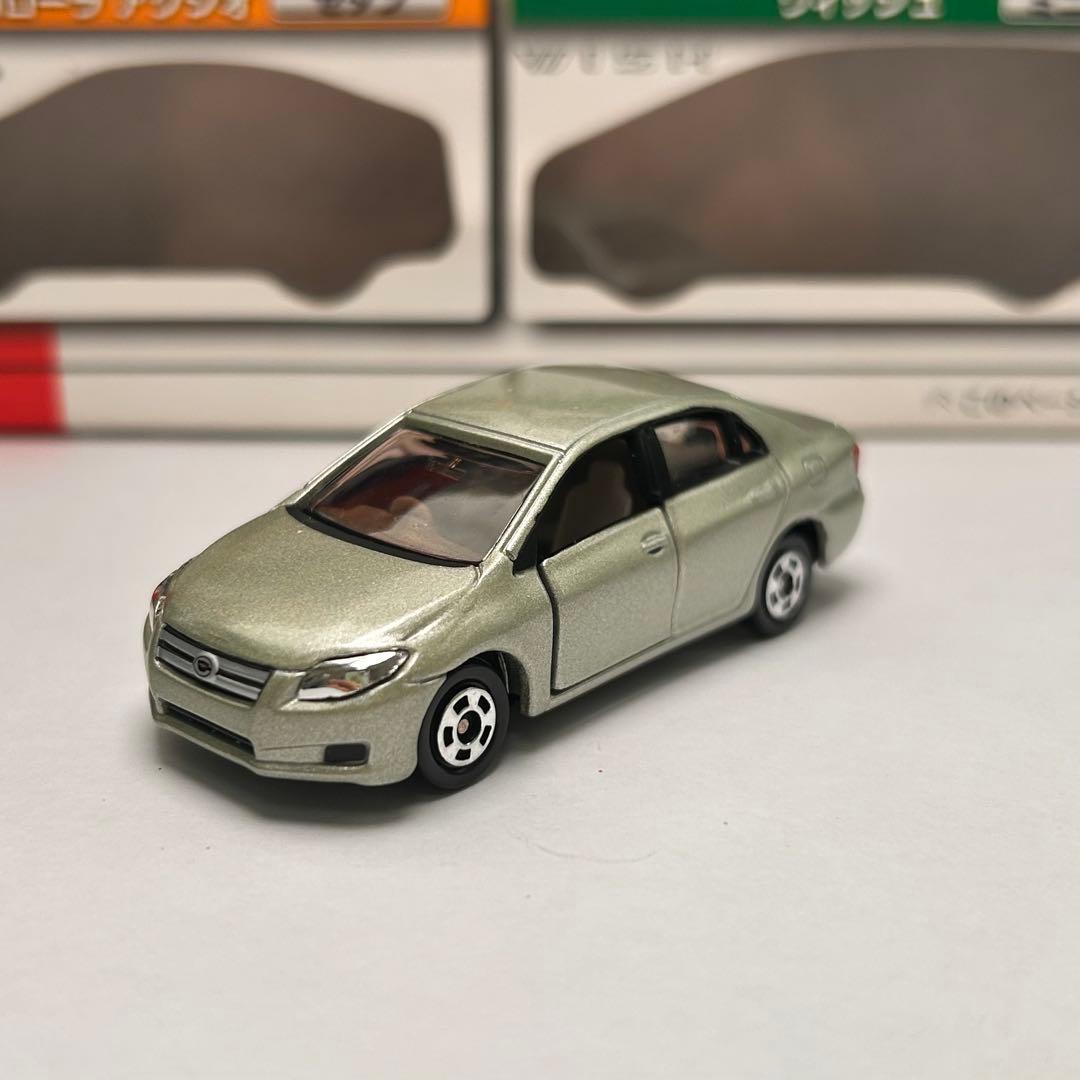 トミカ　ギフトセット　トヨタセット　IQ プリウス　カローラアクシオ　ウイッシュ