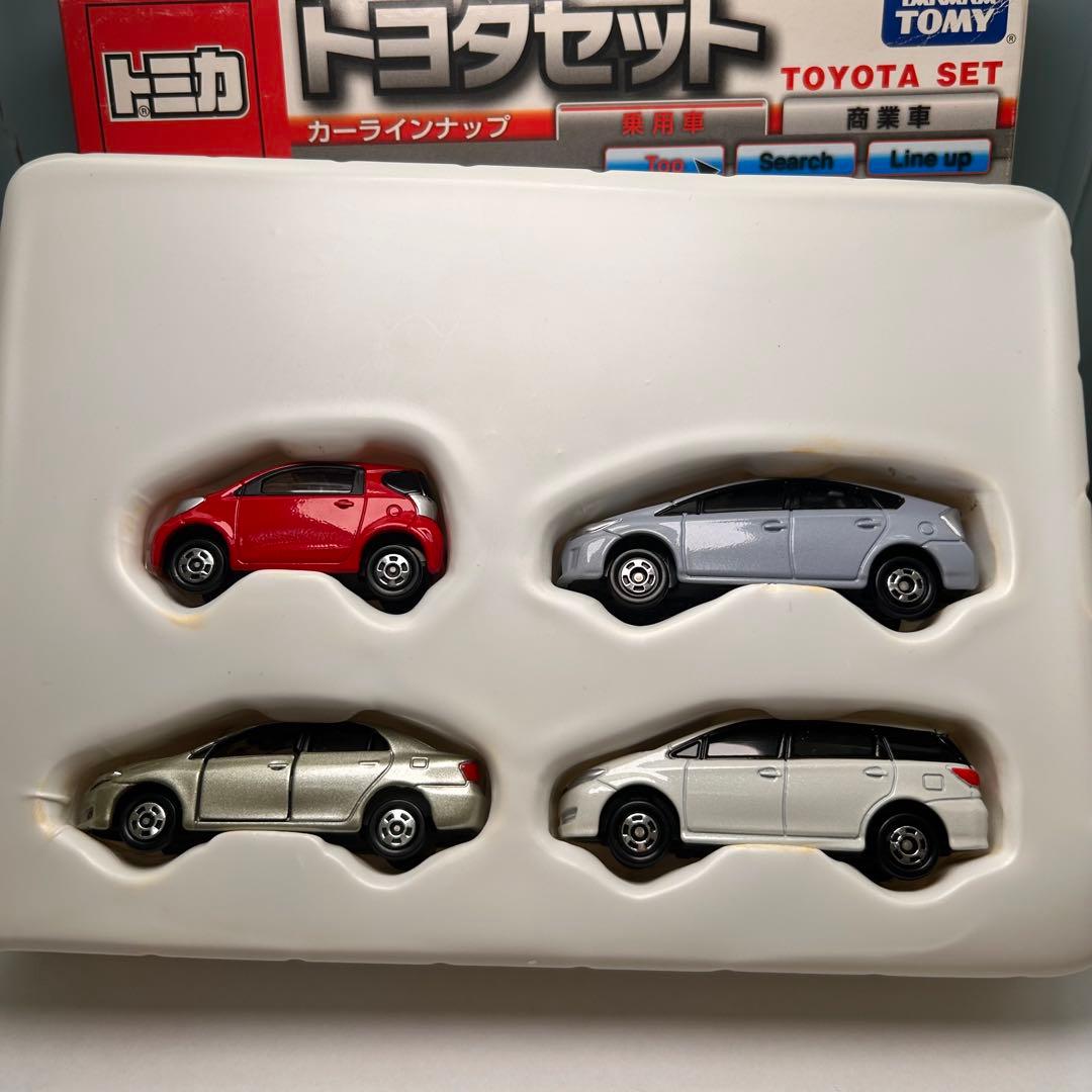 トミカ　ギフトセット　トヨタセット　IQ プリウス　カローラアクシオ　ウイッシュ