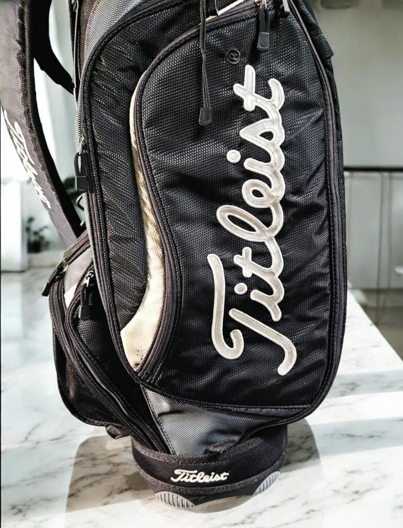 サーシュ送料無料/美品　Titleist ゴルフバッグ ブラック