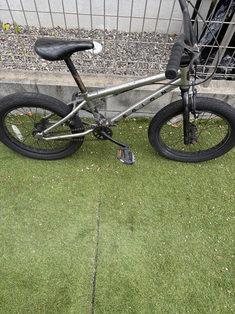 mon BMXバイク シルバー　LEGION L18 キッズ