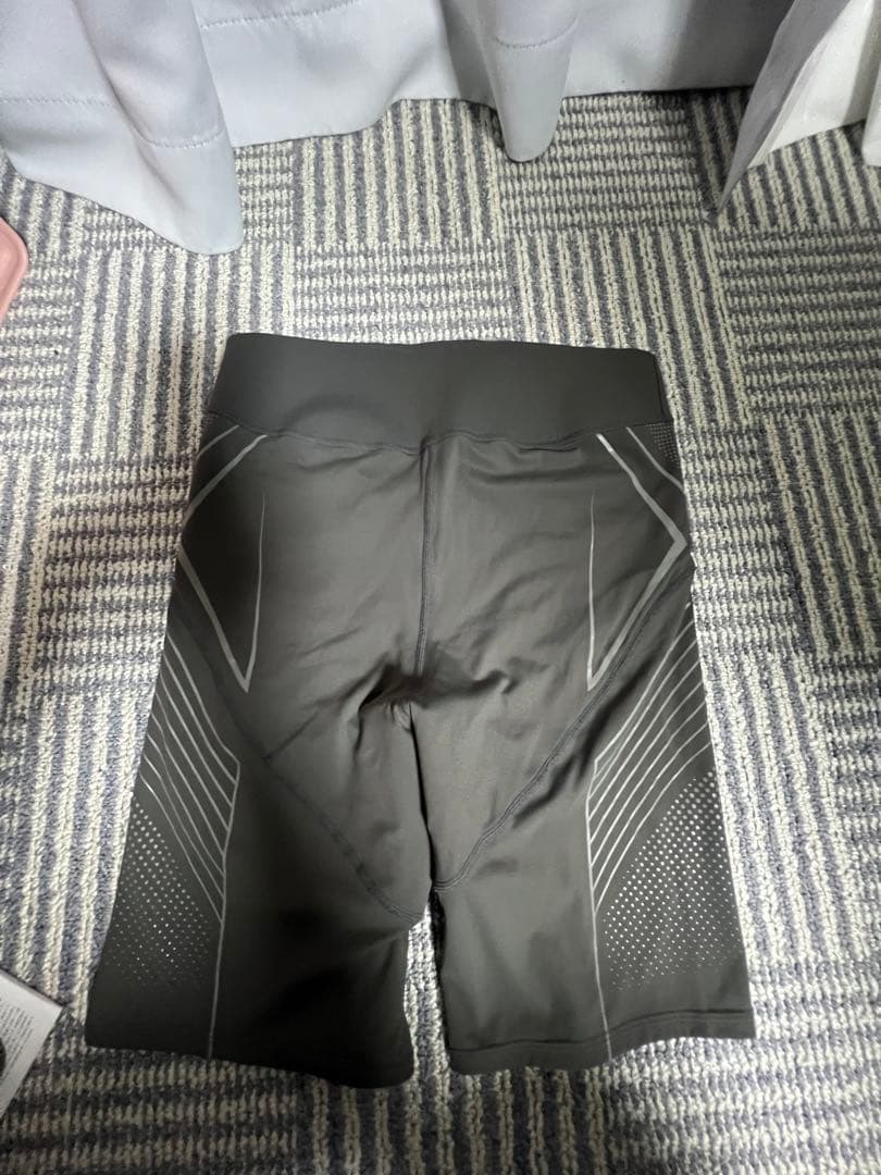 【美品】【水不要】骨盤底筋EMSスパッツ　L〜LLサイズ（ウエスト72〜92）
