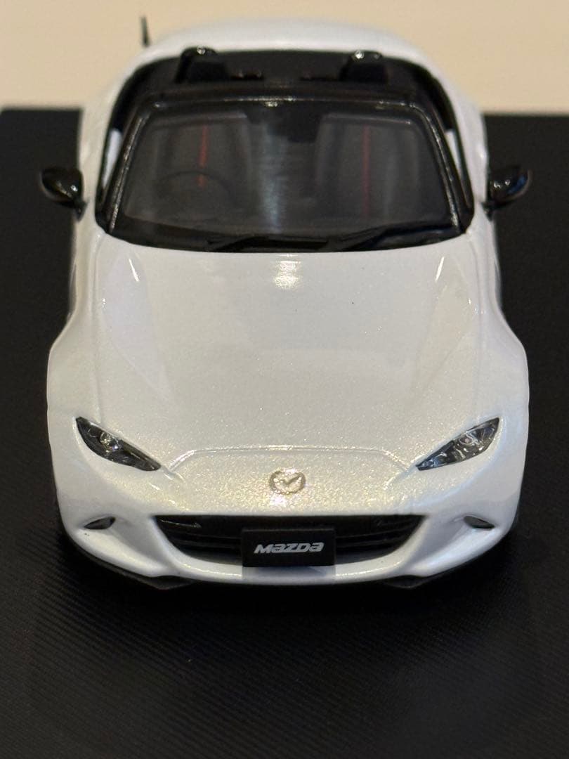 マツダ　NDロードスター 1/43ミニカー　ホワイトパールマイカ