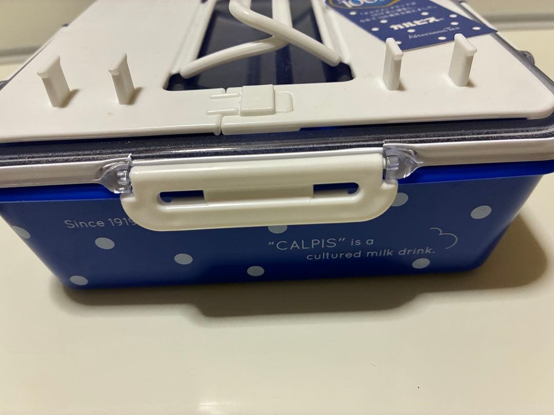 アフタヌーンティー×カルピス　ランチケース