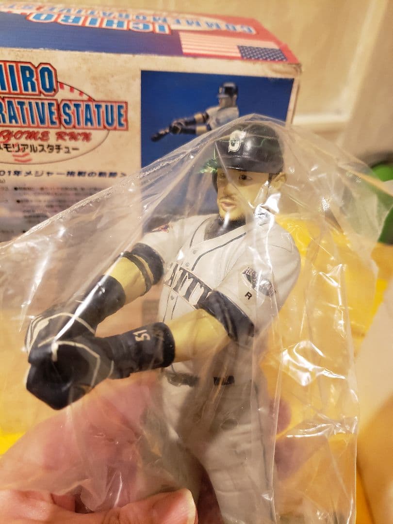 世界に5100個　限定品メジャー初ホームラン記念『ICHIRO』選手フィギア