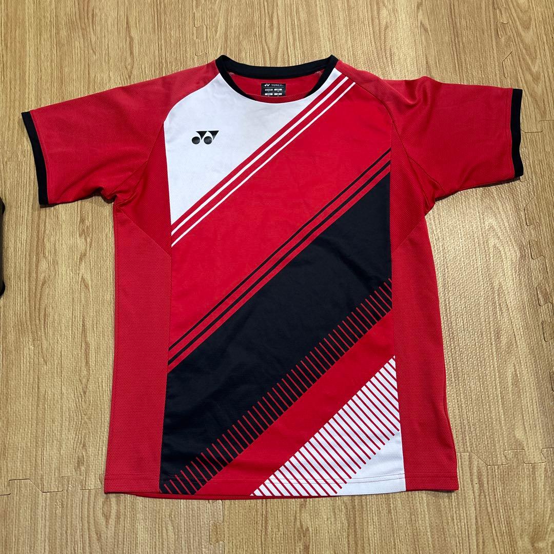 YONEX ユニフォーム　背面有り　値下げ不可