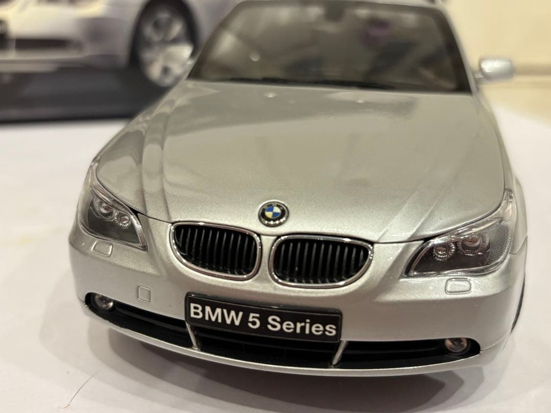  545i touring E61 silver ミニカー 京商 1/18