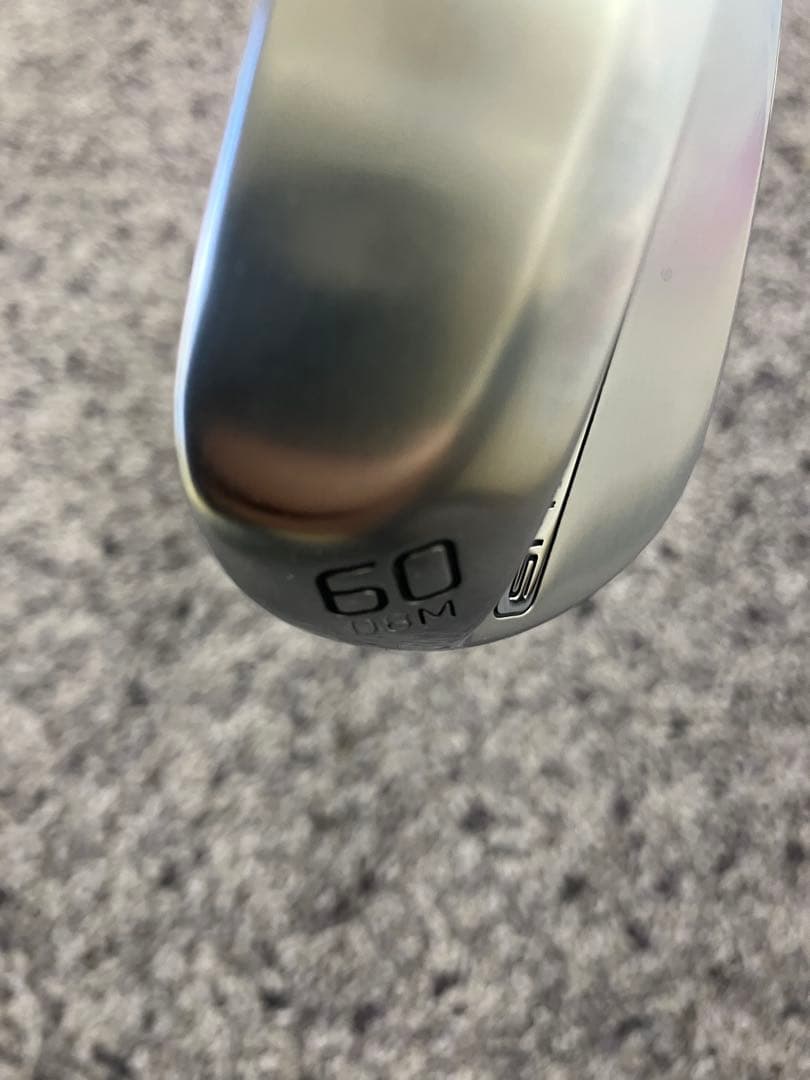 美品　タイトリストSM10 60.08M D/G WEDGE 35インチ