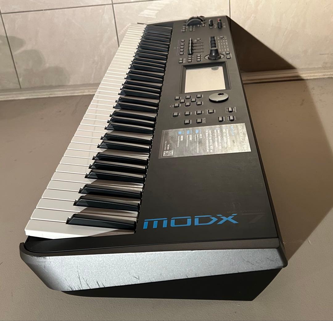 鍵盤楽器 YAMAHA MODX7