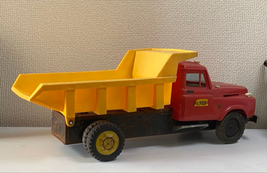 トヨタ　ボンネットトラック　日本製　ブリキ　おもちゃ　1/18スケール以上