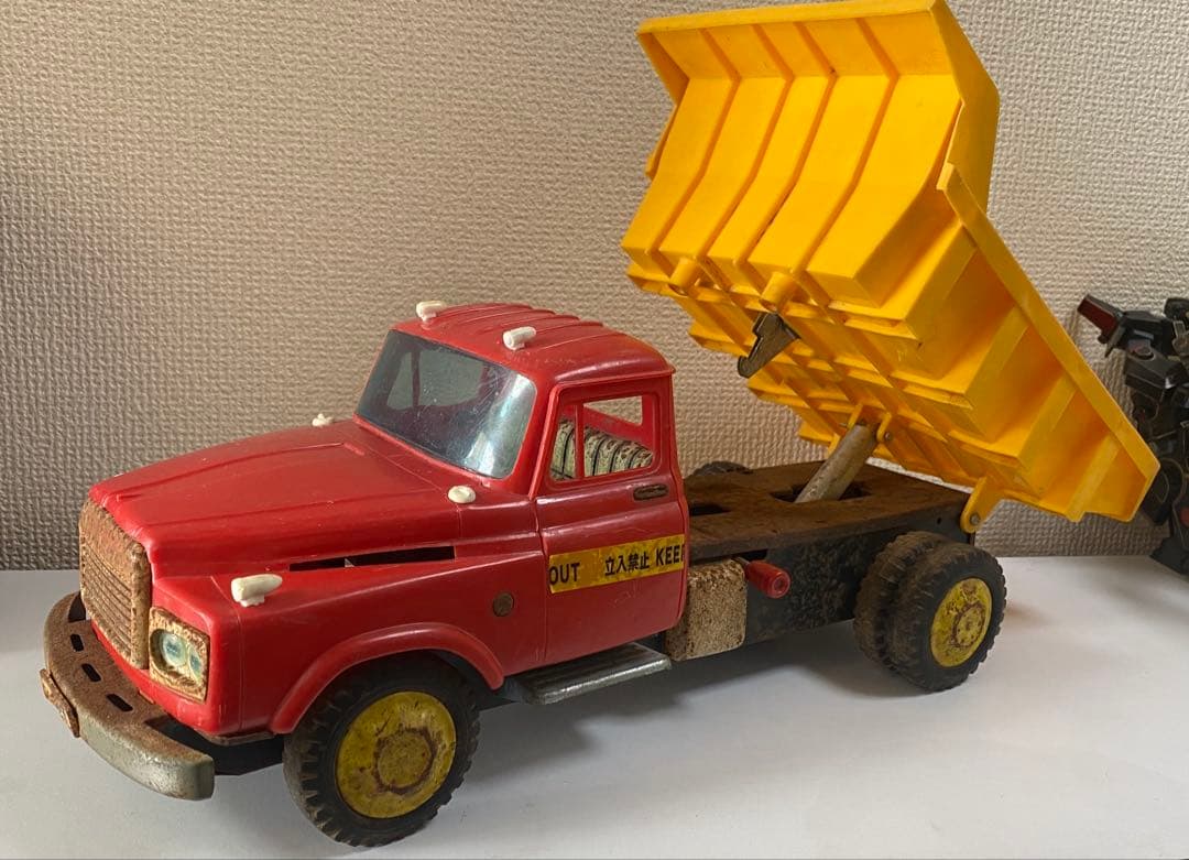 トヨタ　ボンネットトラック　日本製　ブリキ　おもちゃ　1/18スケール以上