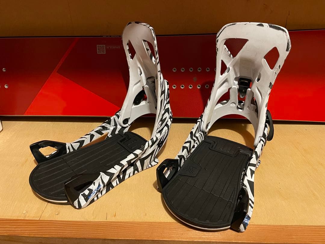 Burton step on ビンディング Mサイズ ゼブラ柄