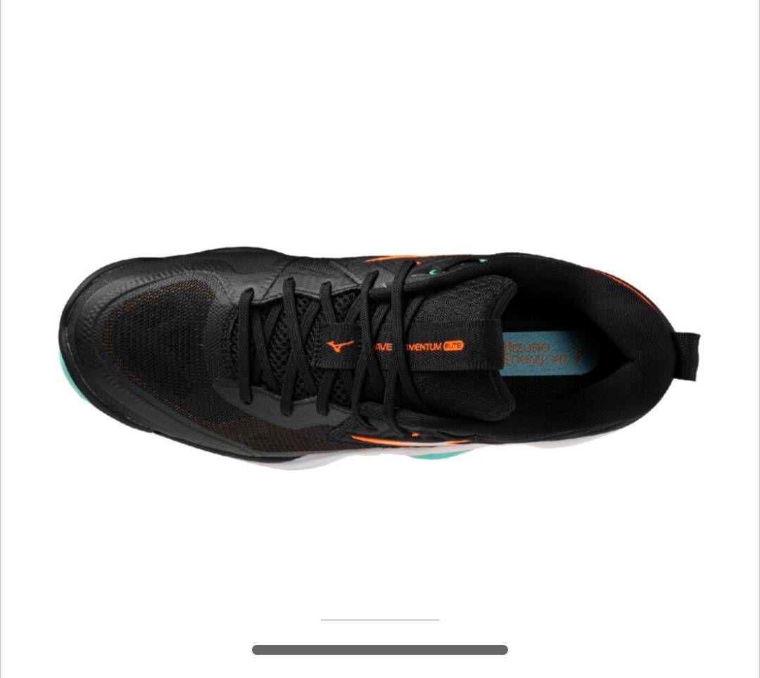 Mizuno Wave Momentum バレーボールシューズ　24.5cm