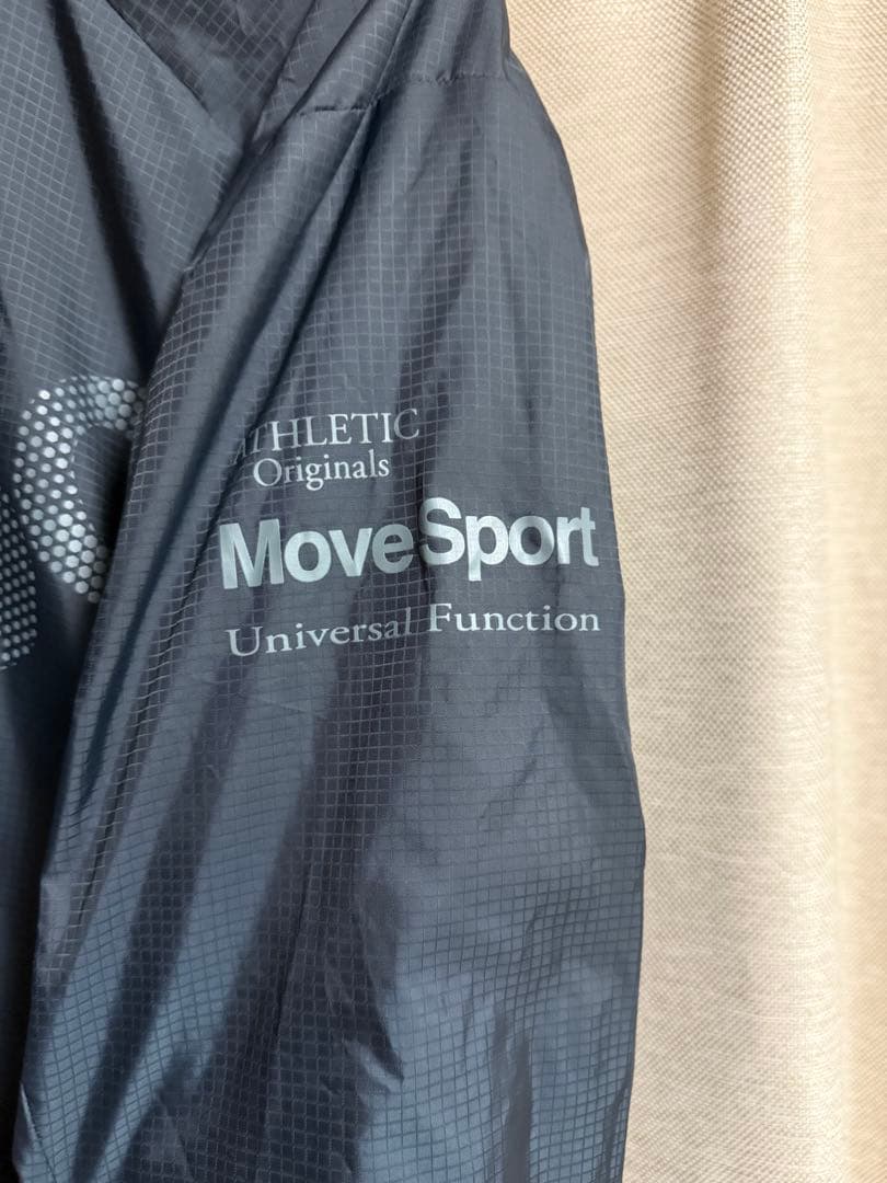 move sport ウィンドブレーカー 黒　上下