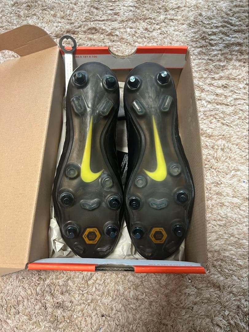 Nike ティエンポレジェンド7 エリート　SG-PRO 25.5cm