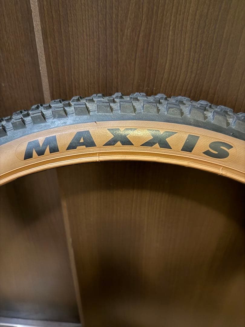 MAXXIS(マキシス) REKON＋　リーコンプラス 27.5×2.80 タン
