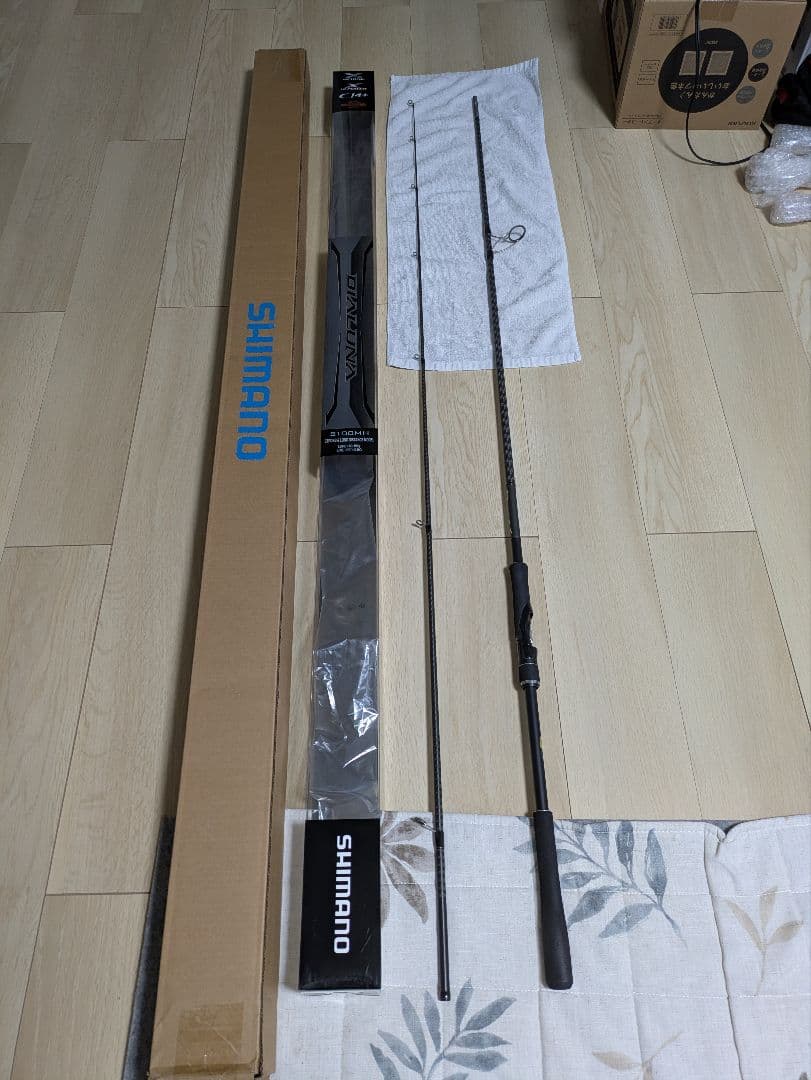 極美品SHIMANO（シマノ） 18DIALUNA ディアルーナ S100MH